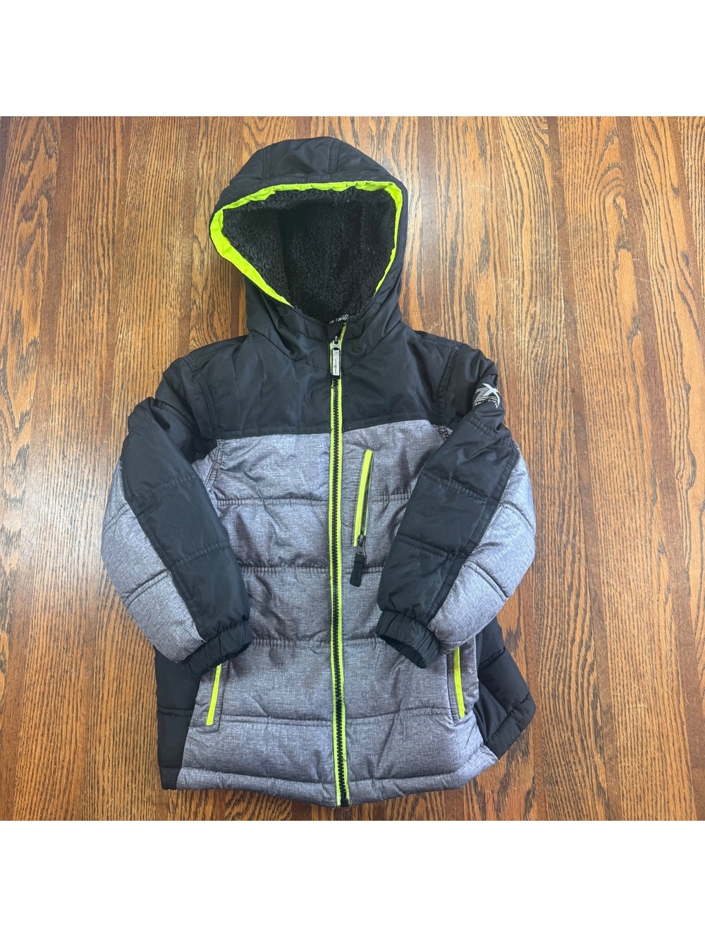 ZeroXposur Boys Puffer Jacket Black Gray Neon Trim Fleece Hooded Winter Coat 5/6